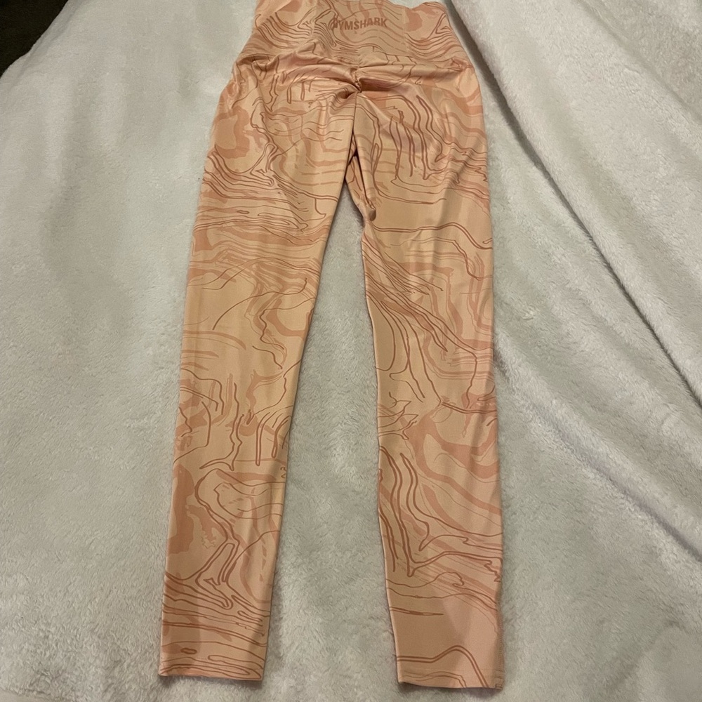 Gymshark Blush Topo design leggings